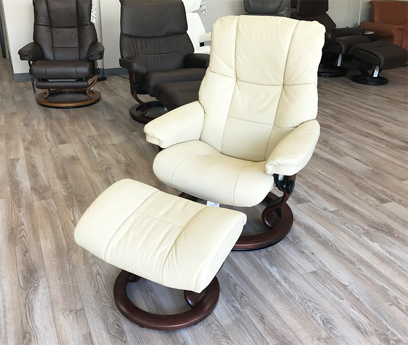 Stressless Mayfair Recliner Chair and Ottoman in Paloma Kitt Leather