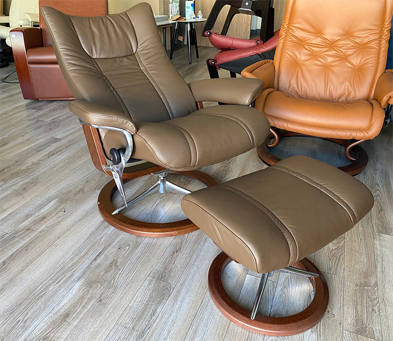 Stressless Wing Signature Polished Aluminum Base Recliner Chair and Ottoman in Paloma Chestnut Leather with Brown Wood Base