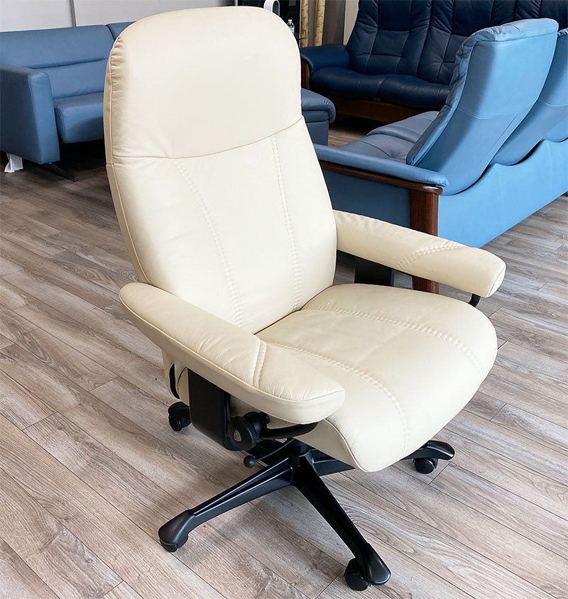 Stressless Consul Executive Office Desk Chair Recliner in Batick Cream Leather